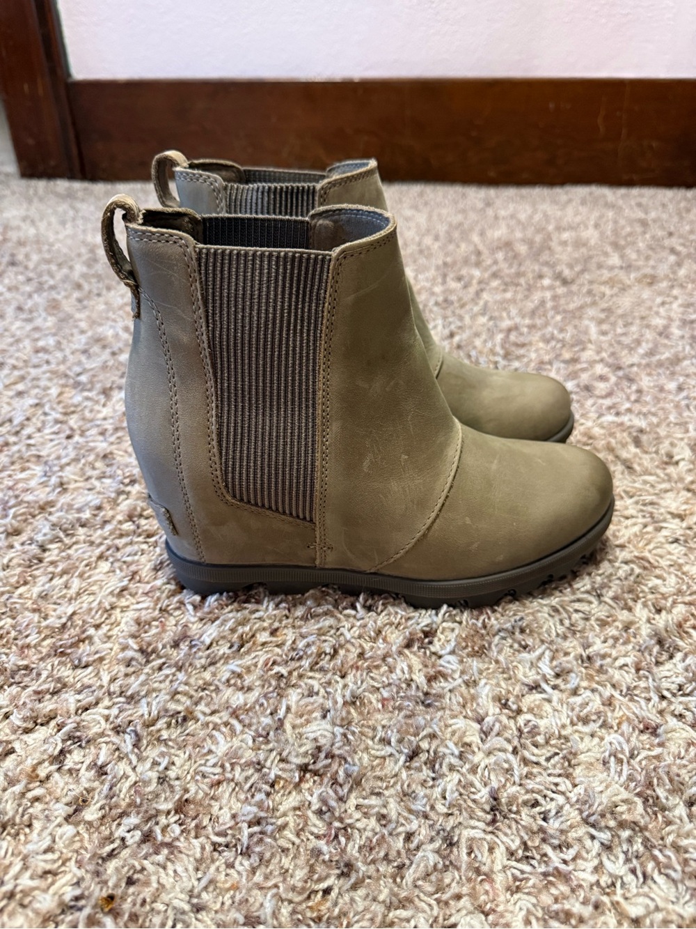 Sorel Olive Green Chelsea Wedge Booties